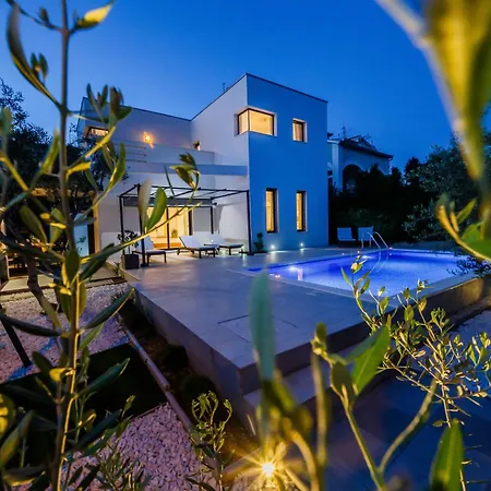 Marina Villa